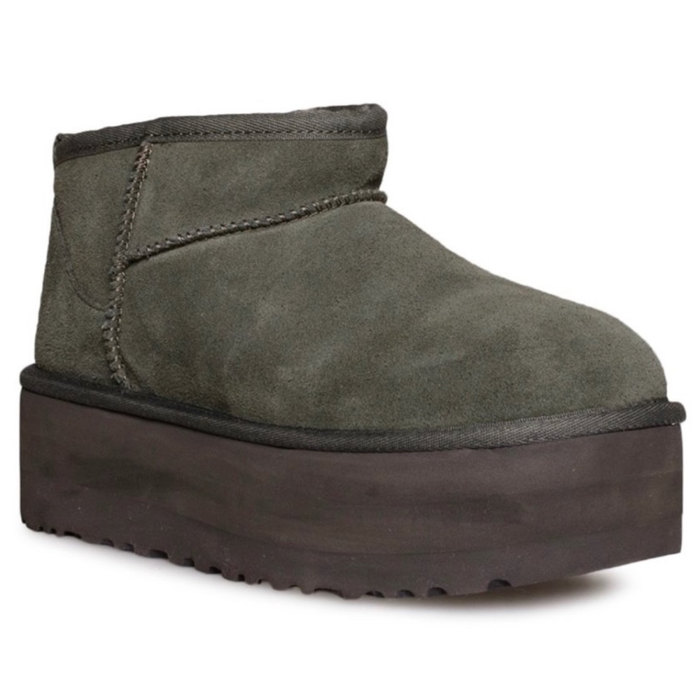 New UGG Classic Ultra Mini Platform Boots - Women - Forest Night - 8M